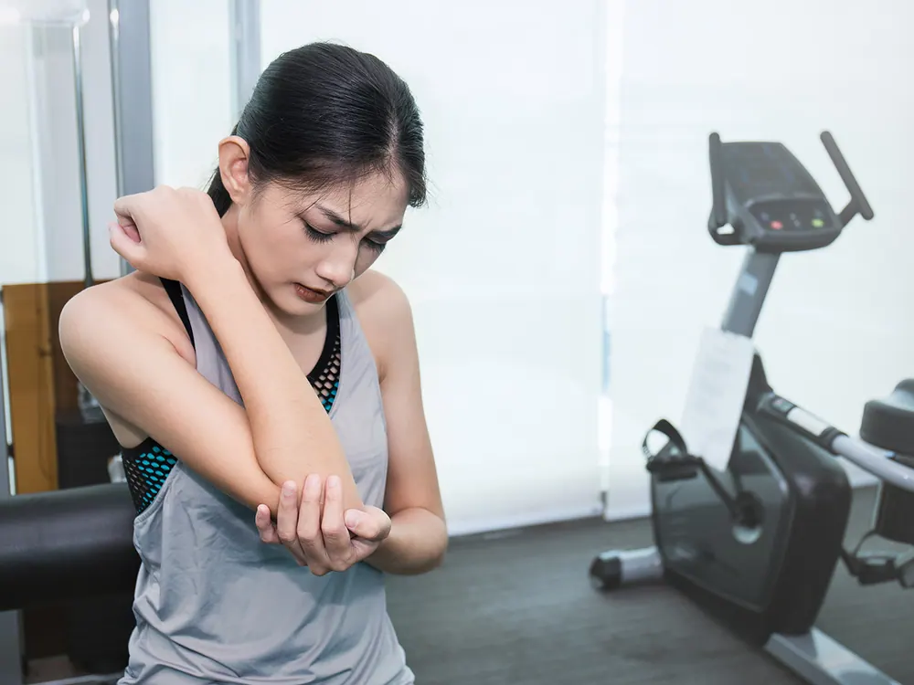 Chiropractic care for arm pain at HealthSource of Harvest in Harvest