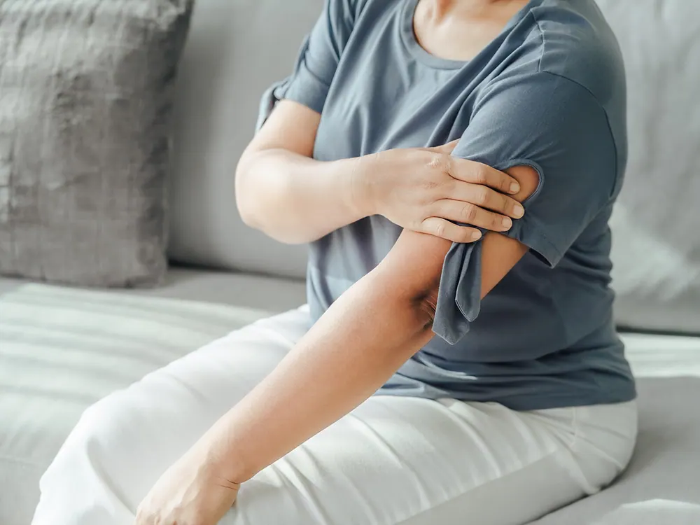 How HealthSource of Harvest treats shoulder pain in Harvest